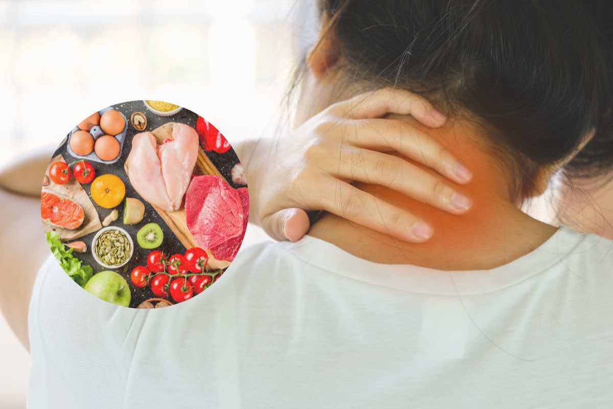Donna con dolore al collo e cibi vari